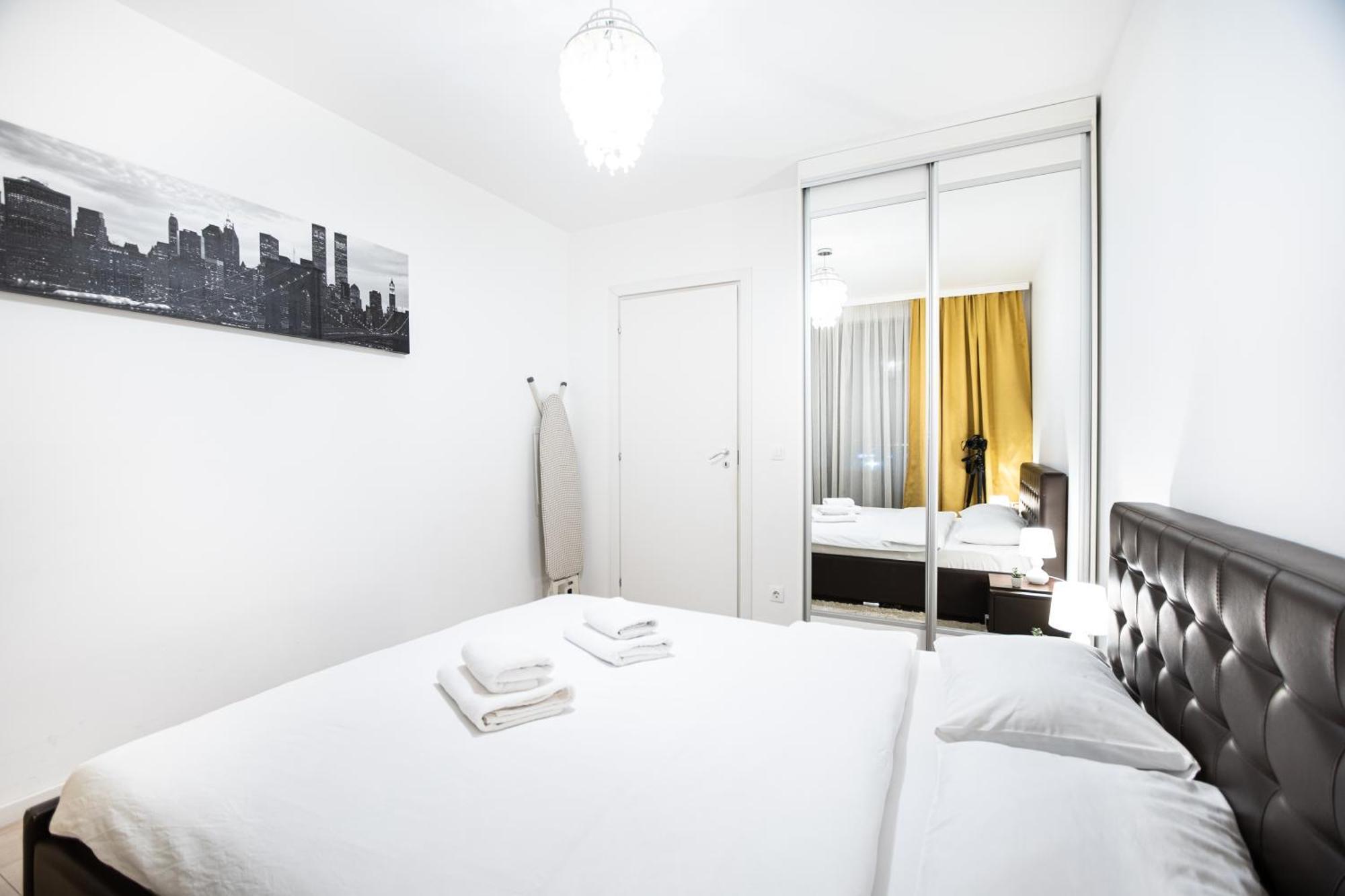 Apartamento Opal Luxury Aviatiei Bucarest Exterior foto